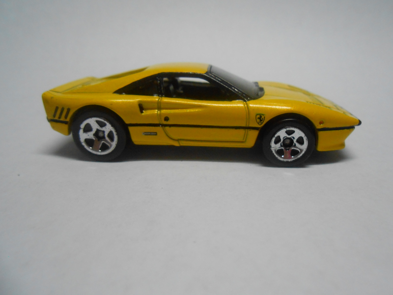 Illustration for article titled Putting details on the Hotwheels Ferrari 288 GTO
